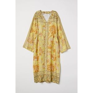 Gorgeous H&M yellow floral kimono - Sz M